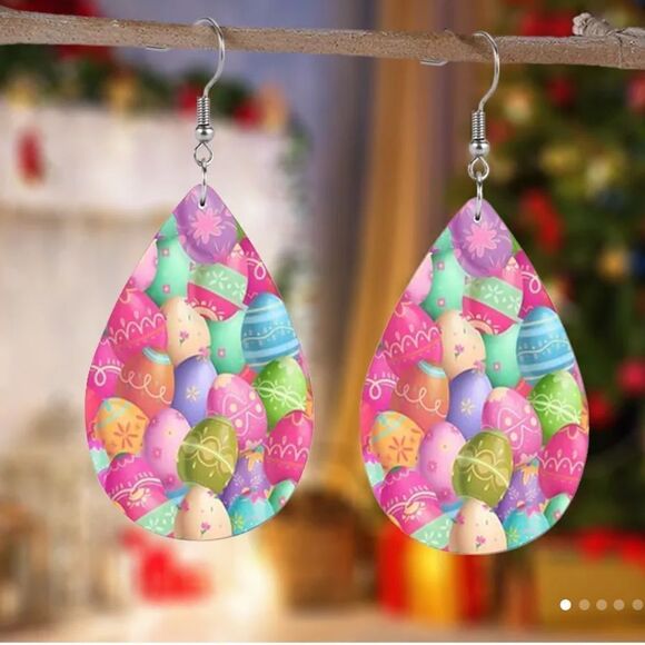 NWT Easter Tear Drop Leather Egg Graphic - Picture 4 of 5